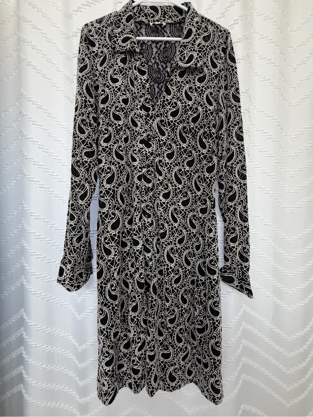 Nicole Miller Black and White Paisley Long-Sleeve Shirt Dress